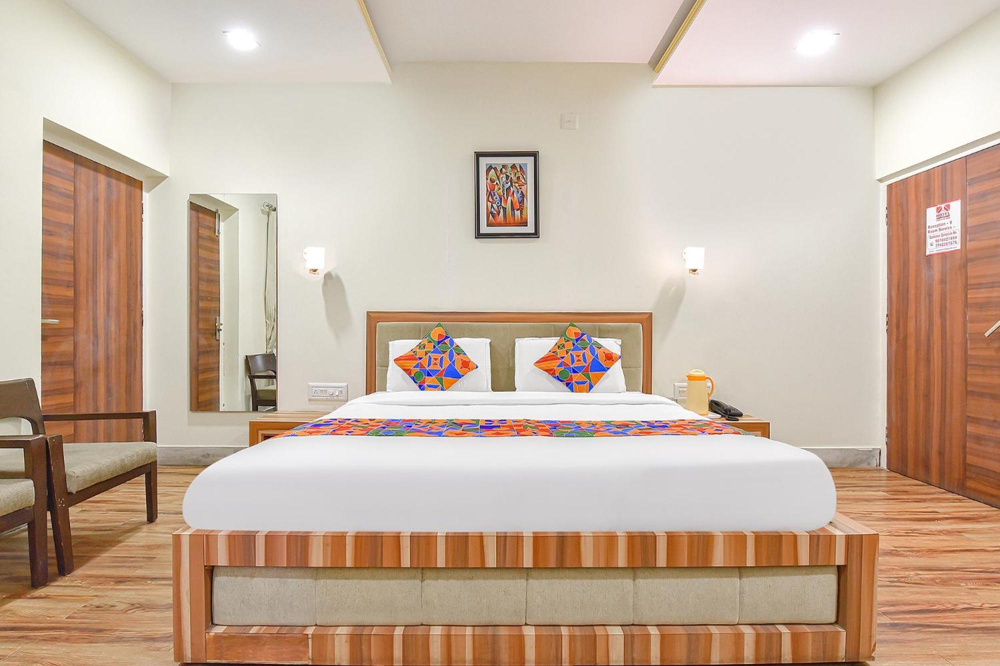 Collection O Royal Icon Hotel Udaipur Luaran gambar