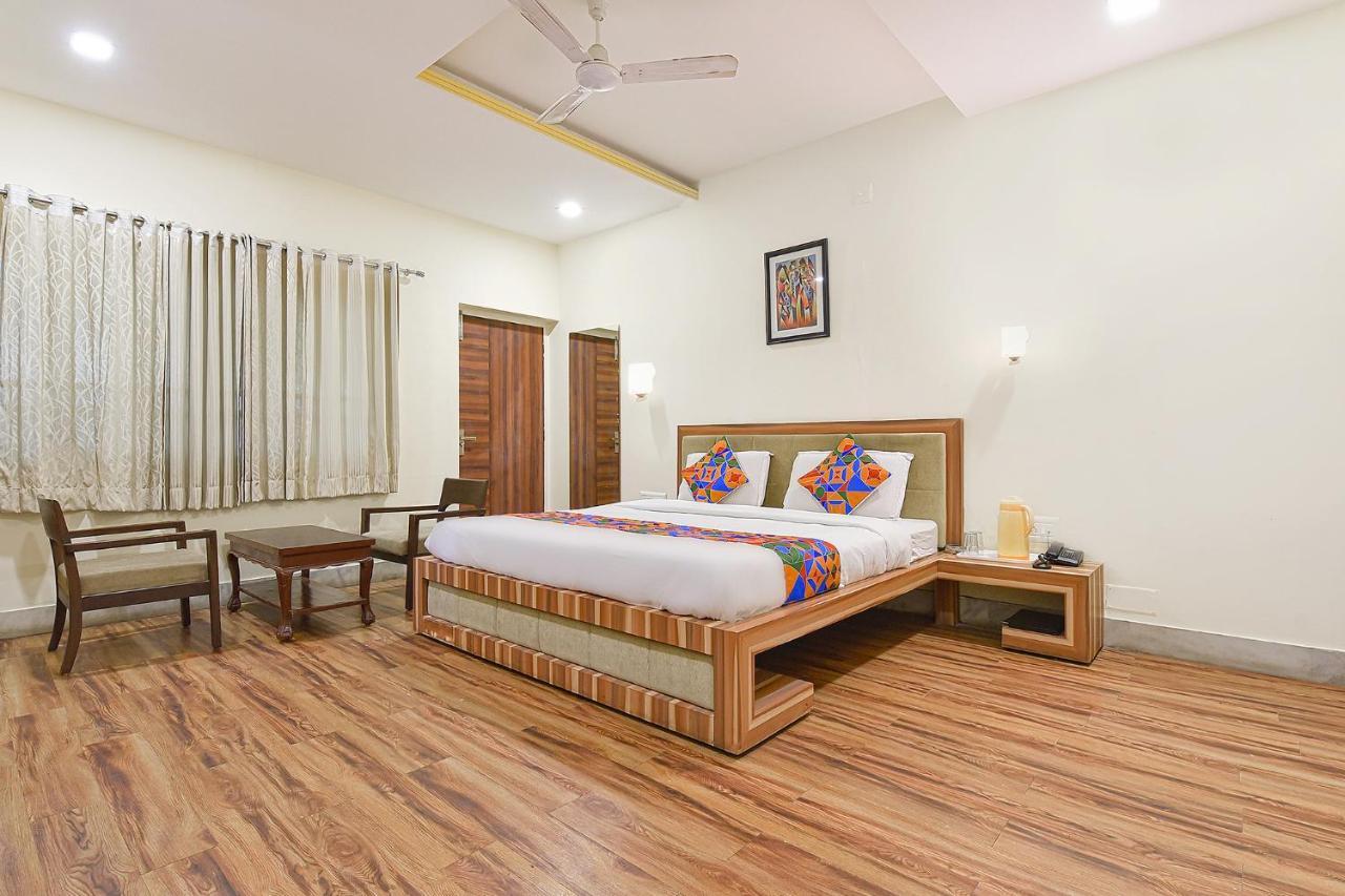 Collection O Royal Icon Hotel Udaipur Luaran gambar
