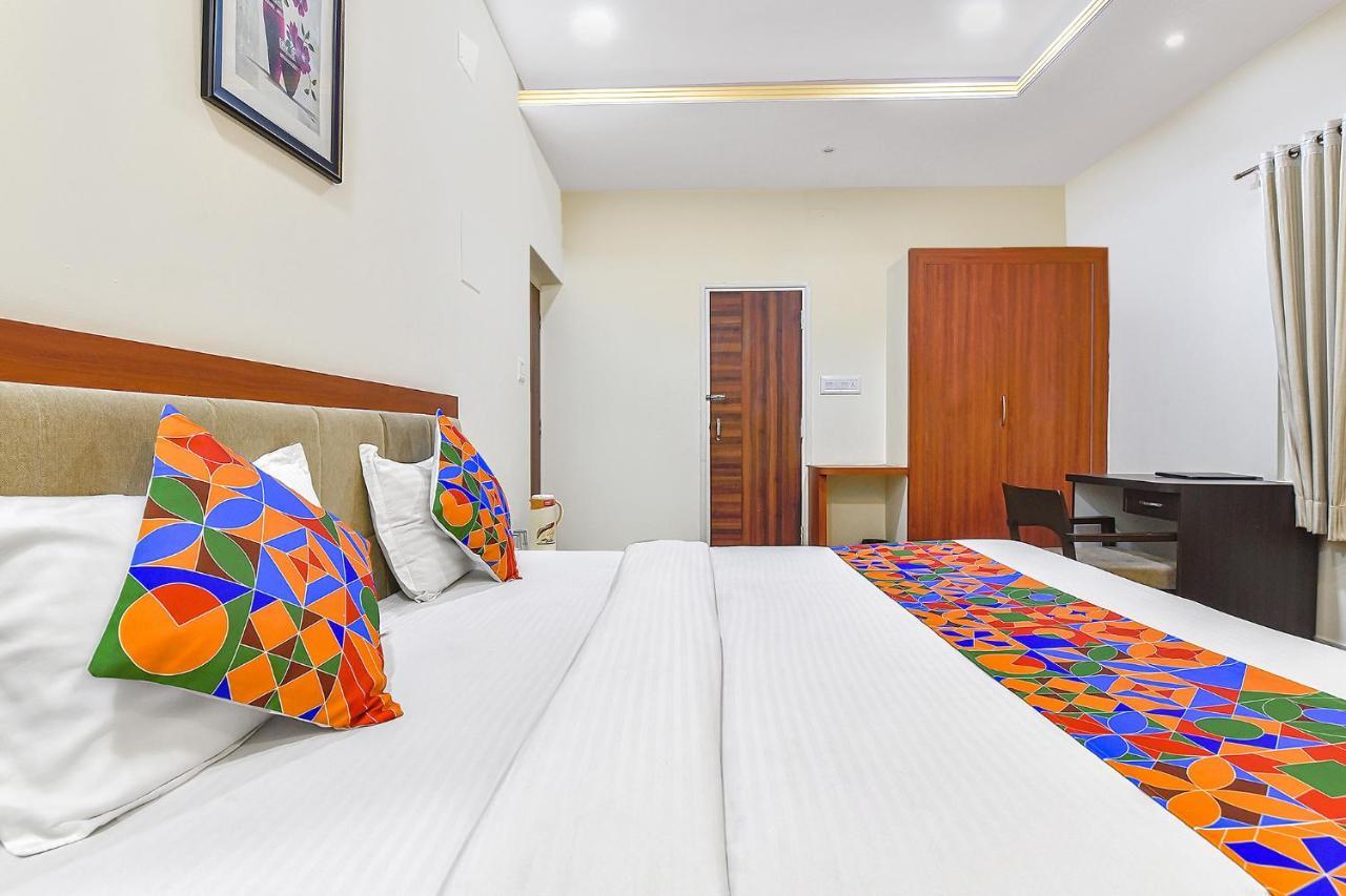 Collection O Royal Icon Hotel Udaipur Luaran gambar