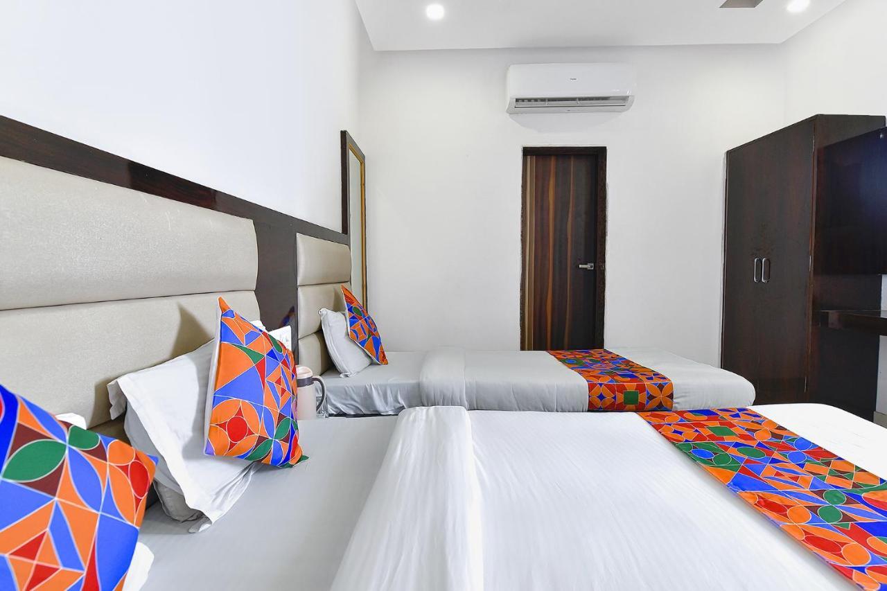 Collection O Royal Icon Hotel Udaipur Luaran gambar