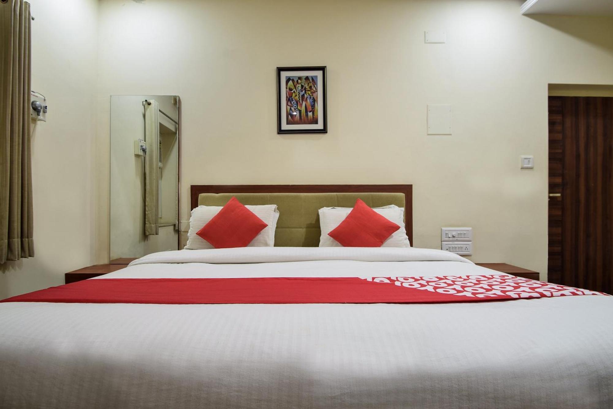 Collection O Royal Icon Hotel Udaipur Luaran gambar