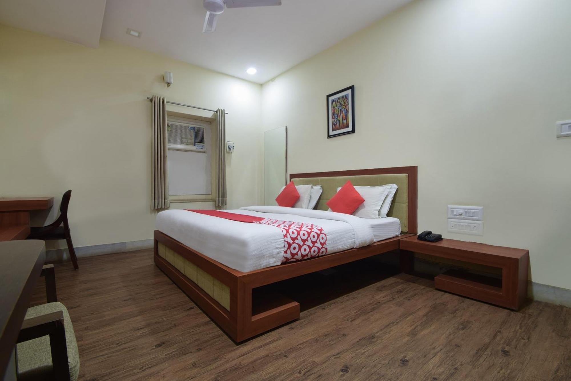 Collection O Royal Icon Hotel Udaipur Luaran gambar