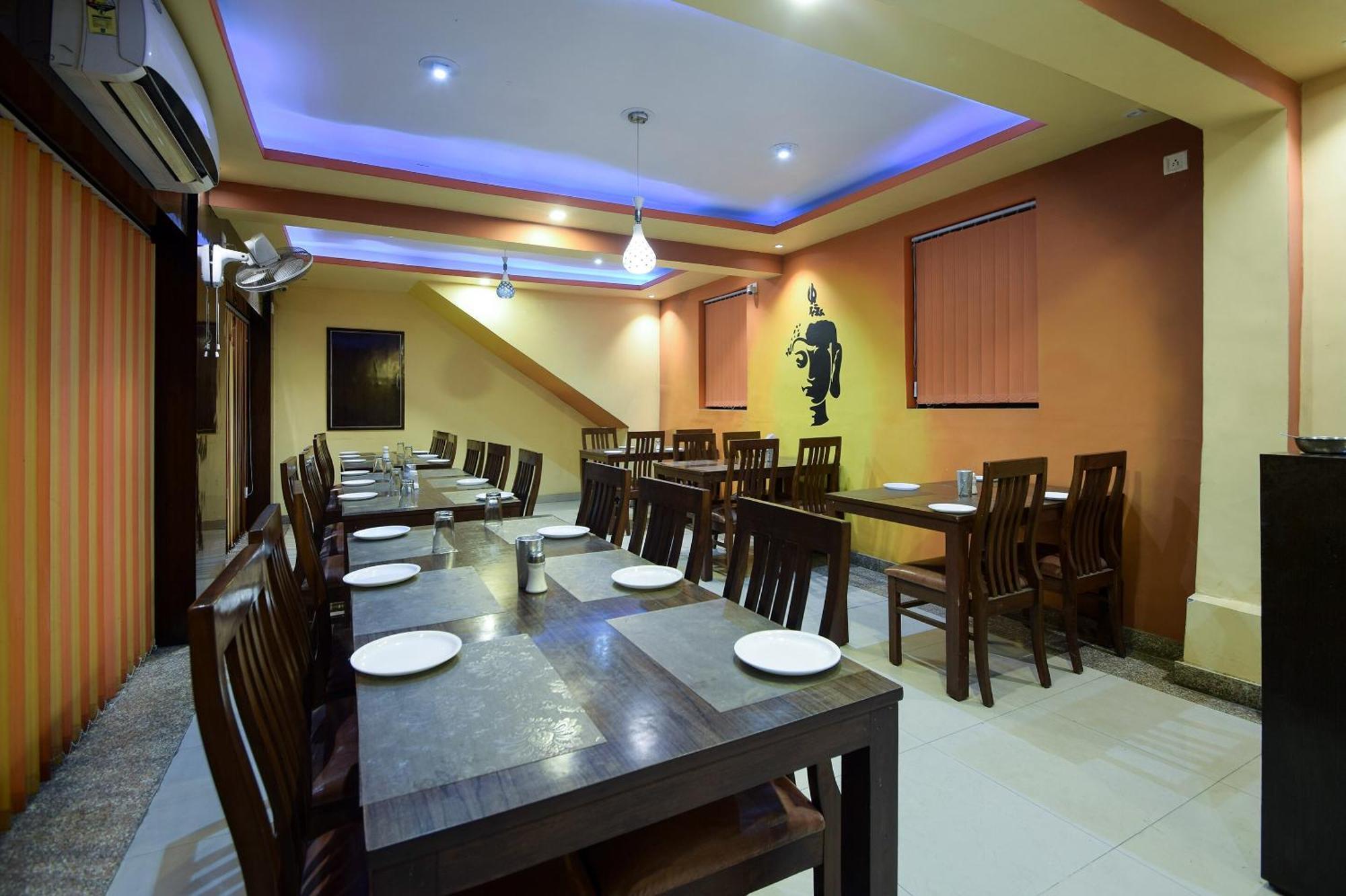 Collection O Royal Icon Hotel Udaipur Luaran gambar