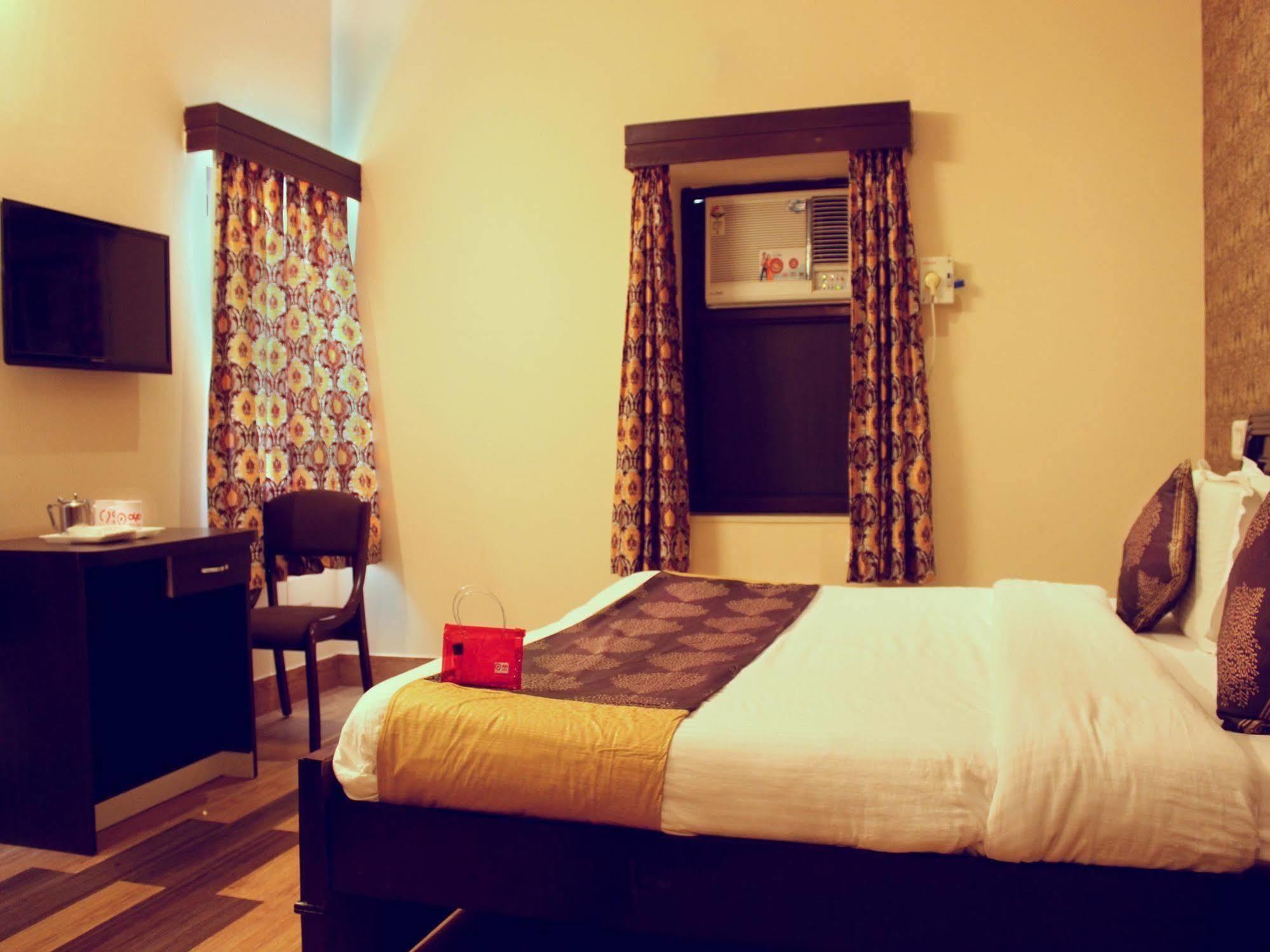 Collection O Royal Icon Hotel Udaipur Luaran gambar